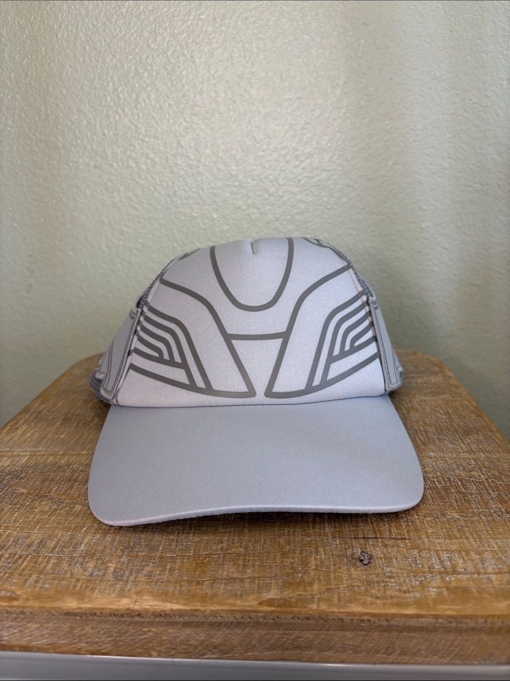 NWT Marvel Thor God of Thunder Helmet Graphic Trucker Hat - Gray